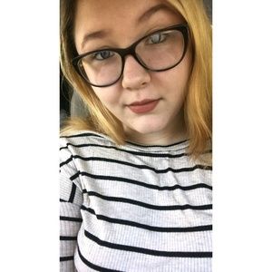 Meet your Posher, Alisom